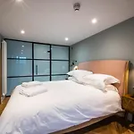 Guest house The White House - Off-site Health Club & 2 Minute Walk Away 5*