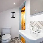 The White House - Off-site Health Club & 2 Minute Walk Away Guest house 5*