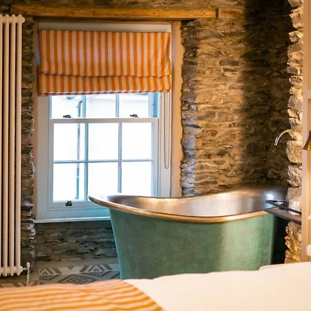 게스트하우스 The White House