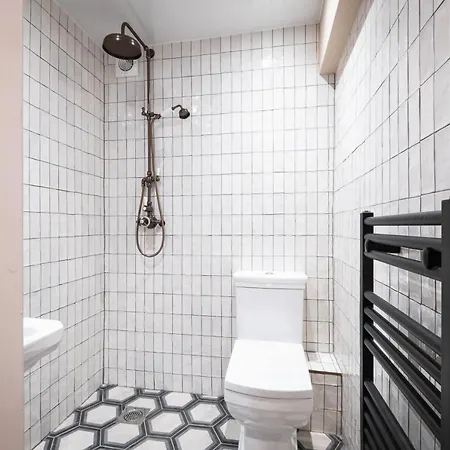 The White House 보우네스온윈더미어