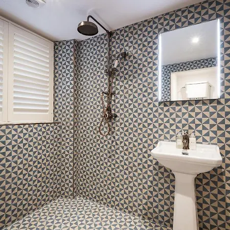 게스트하우스 The White House 보우네스온윈더미어