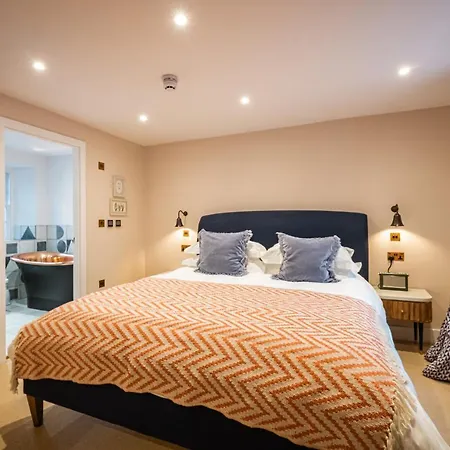 The White House 게스트하우스 보우네스온윈더미어