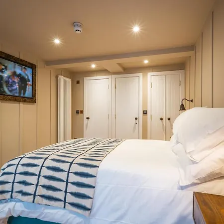 게스트하우스 The White House 보우네스온윈더미어