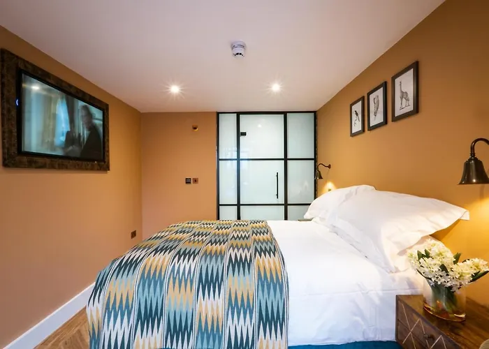 The White House - Off-site Health Club & 2 Minute Walk Away Bowness-on-Windermere