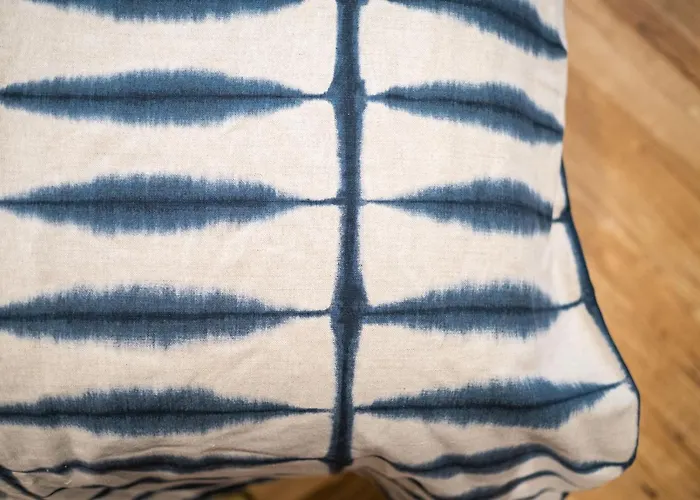 The White House - Off-site Health Club & 2 Minute Walk Away