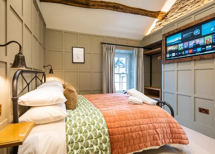 The White House - Off-site Health Club & 2 Minute Walk Away 5* Bowness-on-Windermere