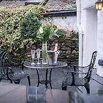 Konukevi The White House - Off-site Health Club & 2 Minute Walk Away Bowness-on-Windermere