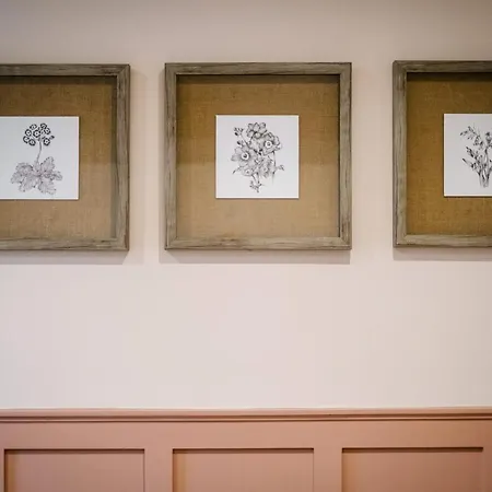 The White House - Off-site Health Club & 2 Minute Walk Away بيت ضيافة